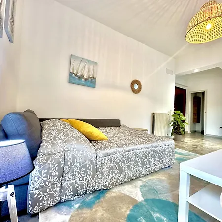 - Aphrodite House Apartment *